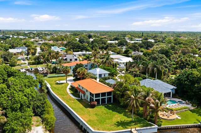 911 NW Sunset Terrace, Stuart, FL 34994