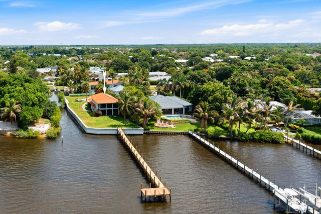 911 NW Sunset Terrace, Stuart, FL 34994