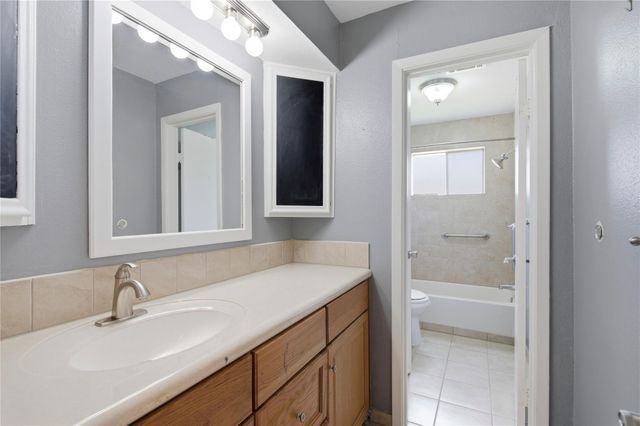 1115 Newport Boulevard, League City, TX 77573