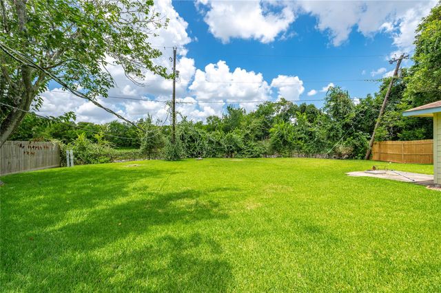 1115 Newport Boulevard, League City, TX 77573