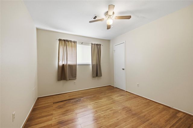1115 Newport Boulevard, League City, TX 77573