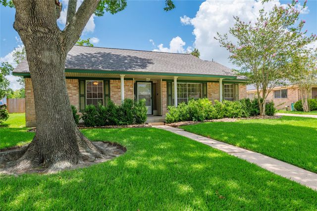 1115 Newport Boulevard, League City, TX 77573
