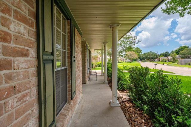1115 Newport Boulevard, League City, TX 77573
