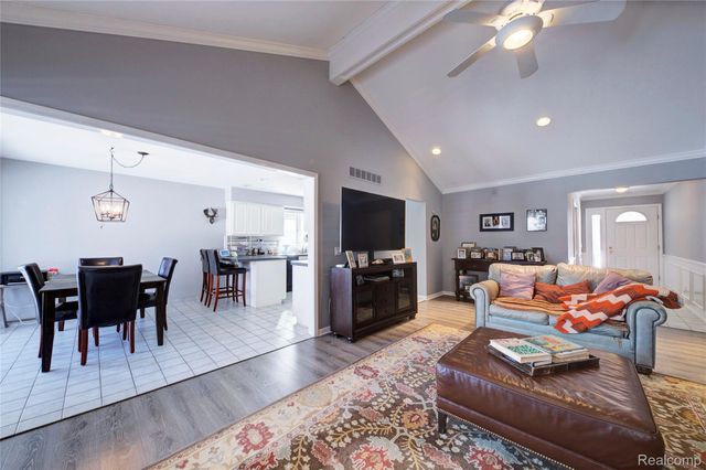 46822 Springhill Drive, Shelby Charter Township, MI 48317