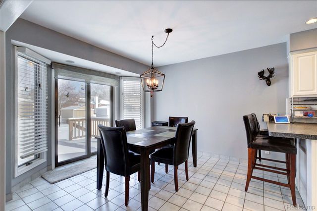 46822 Springhill Drive, Shelby Charter Township, MI 48317