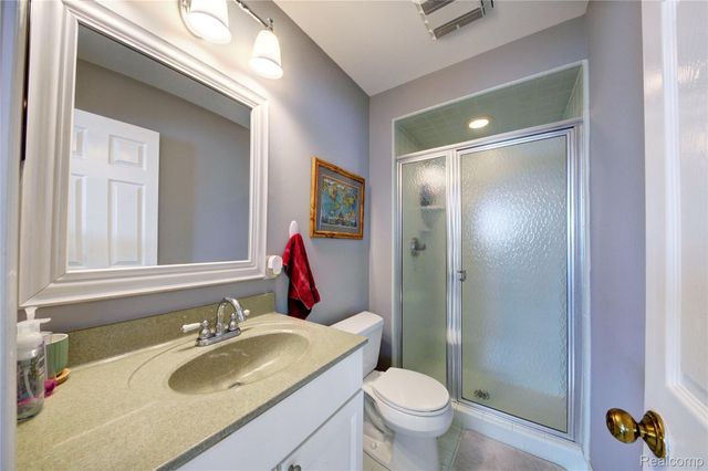 46822 Springhill Drive, Shelby Charter Township, MI 48317