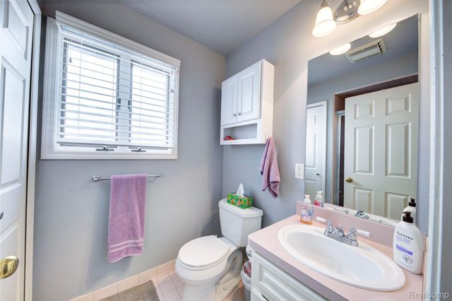 46822 Springhill Drive, Shelby Charter Township, MI 48317