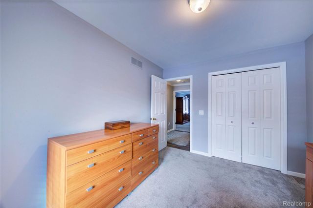 46822 Springhill Drive, Shelby Charter Township, MI 48317