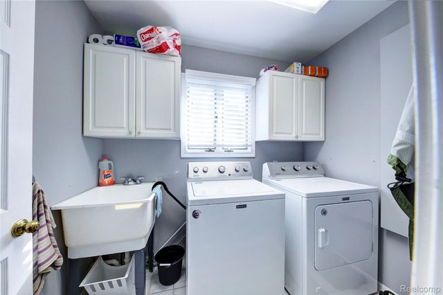 46822 Springhill Drive, Shelby Charter Township, MI 48317