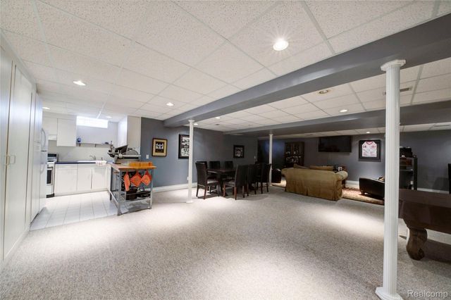 46822 Springhill Drive, Shelby Charter Township, MI 48317