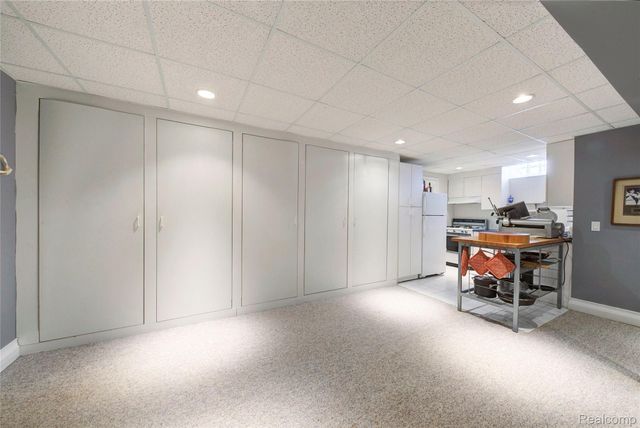 46822 Springhill Drive, Shelby Charter Township, MI 48317