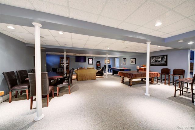 46822 Springhill Drive, Shelby Charter Township, MI 48317