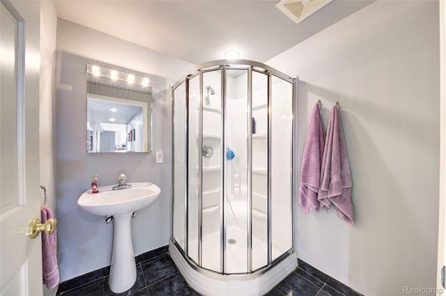 46822 Springhill Drive, Shelby Charter Township, MI 48317