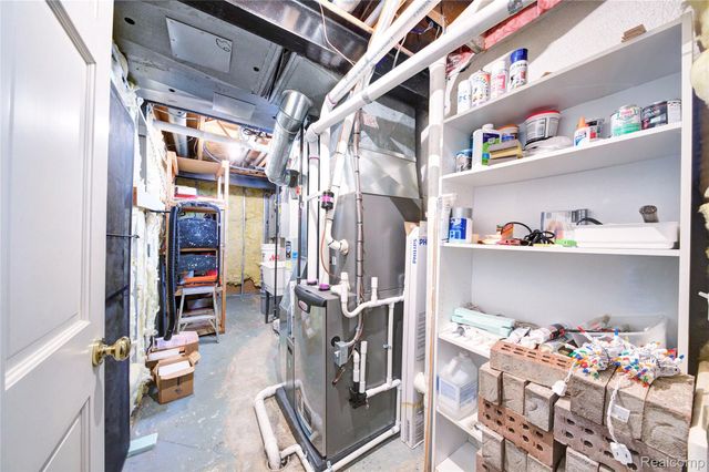 46822 Springhill Drive, Shelby Charter Township, MI 48317