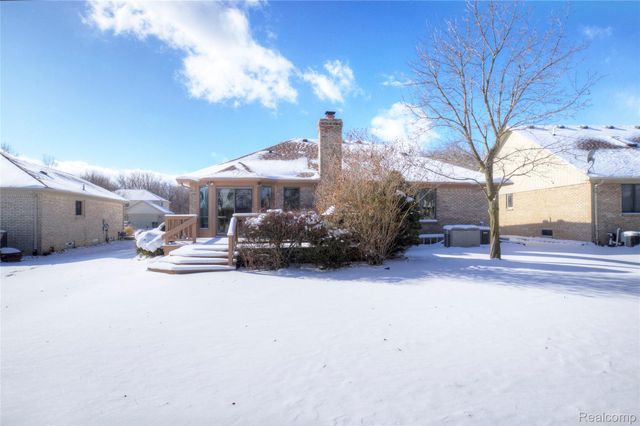 46822 Springhill Drive, Shelby Charter Township, MI 48317