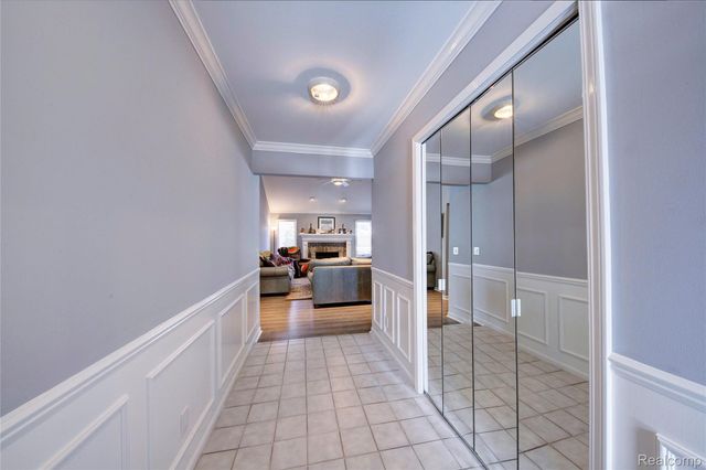 46822 Springhill Drive, Shelby Charter Township, MI 48317