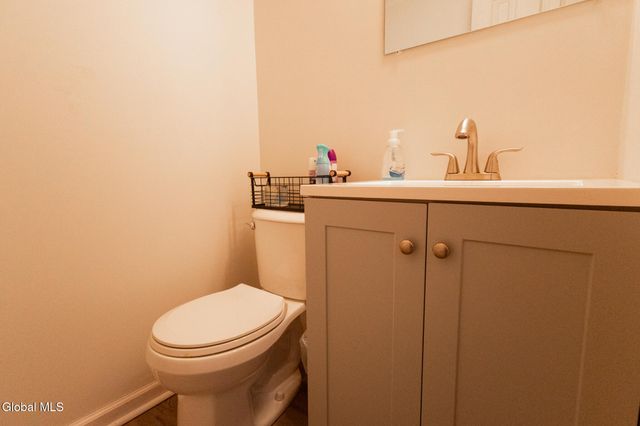 38 Autumn Lane, Queensbury, NY 12804