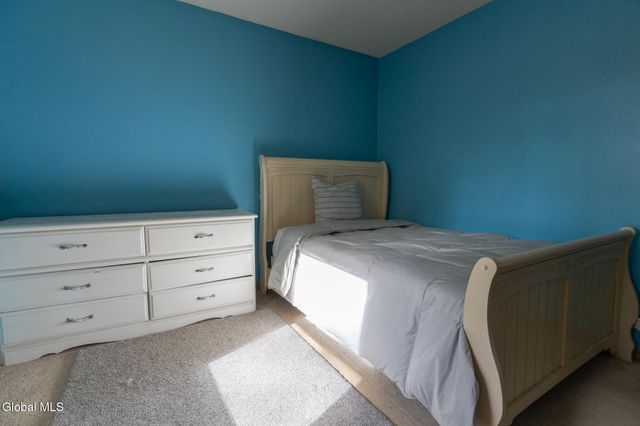 38 Autumn Lane, Queensbury, NY 12804