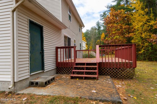 38 Autumn Lane, Queensbury, NY 12804