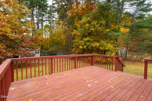 38 Autumn Lane, Queensbury, NY 12804