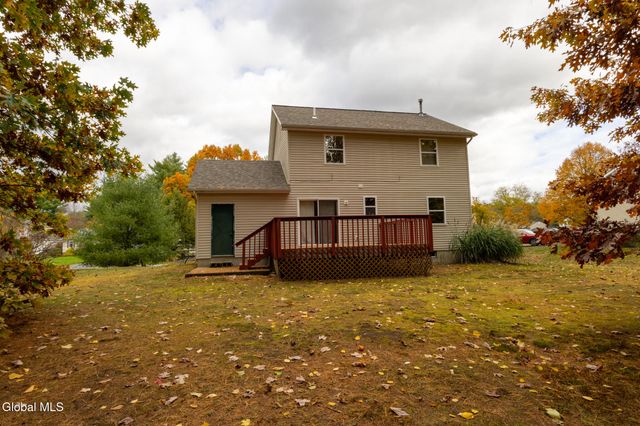 38 Autumn Lane, Queensbury, NY 12804