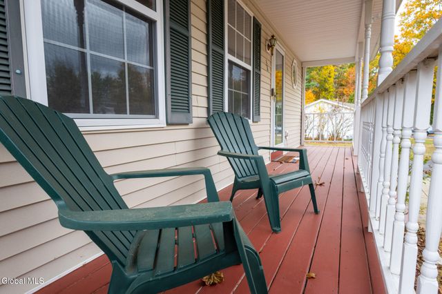 38 Autumn Lane, Queensbury, NY 12804