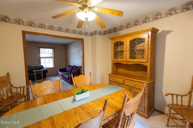 38 Autumn Lane, Queensbury, NY 12804