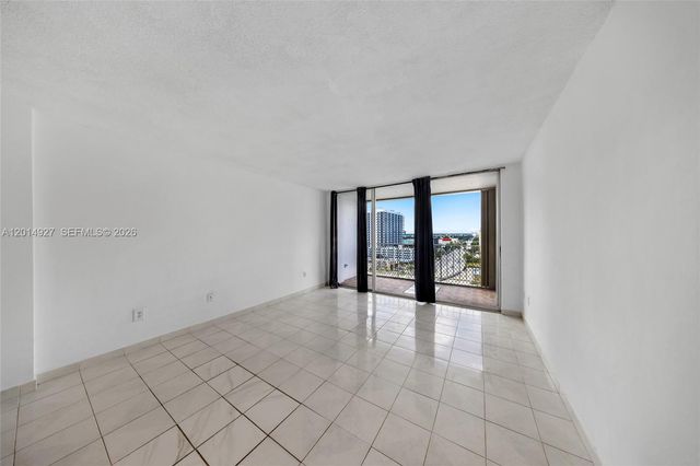 1865 79th St Cswy 14D, North Bay Village, FL 33141