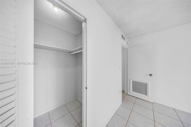 1865 79th St Cswy 14D, North Bay Village, FL 33141