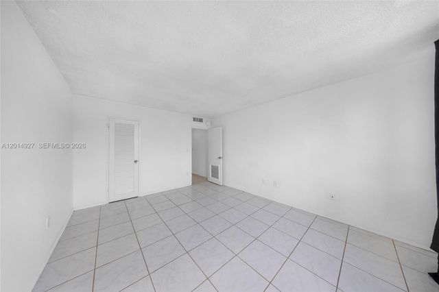 1865 79th St Cswy 14D, North Bay Village, FL 33141