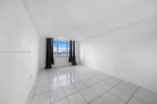 1865 79th St Cswy 14D, North Bay Village, FL 33141