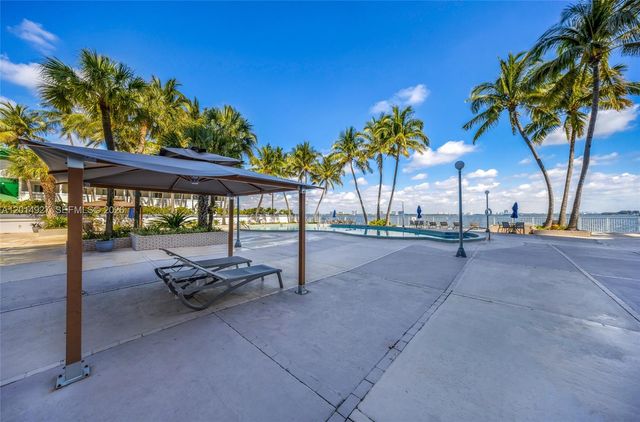1865 79th St Cswy 14D, North Bay Village, FL 33141