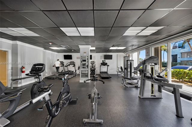 1865 79th St Cswy 14D, North Bay Village, FL 33141