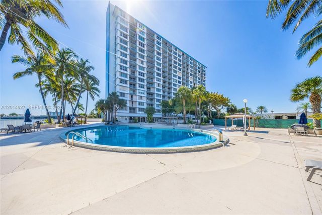 1865 79th St Cswy 14D, North Bay Village, FL 33141