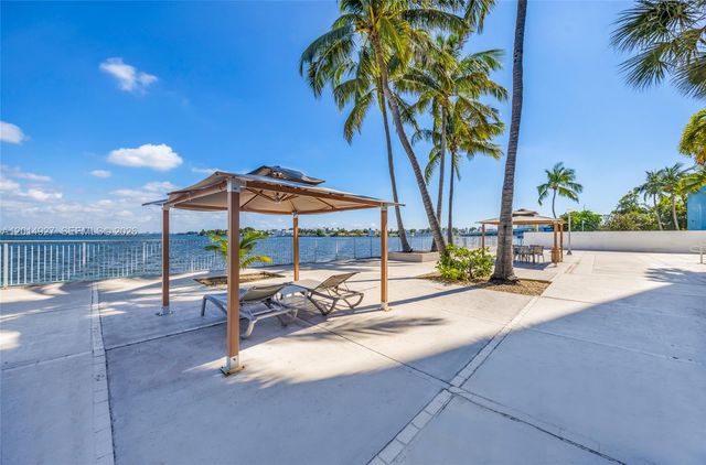 1865 79th St Cswy 14D, North Bay Village, FL 33141