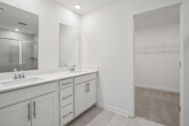 2373 Woodmeadow Dr, Clarksville, TN 37043