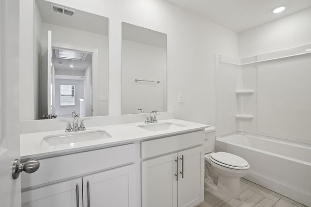 2373 Woodmeadow Dr, Clarksville, TN 37043