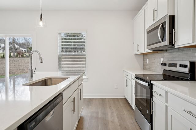 2373 Woodmeadow Dr, Clarksville, TN 37043