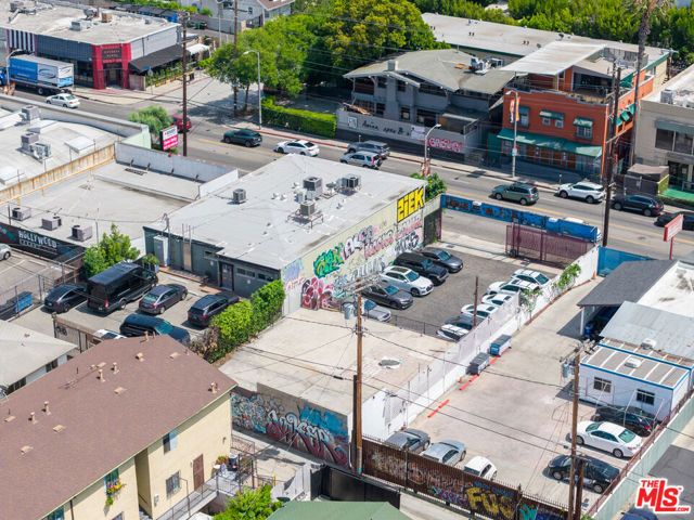 5725 Melrose Avenue, Los Angeles, CA 90038