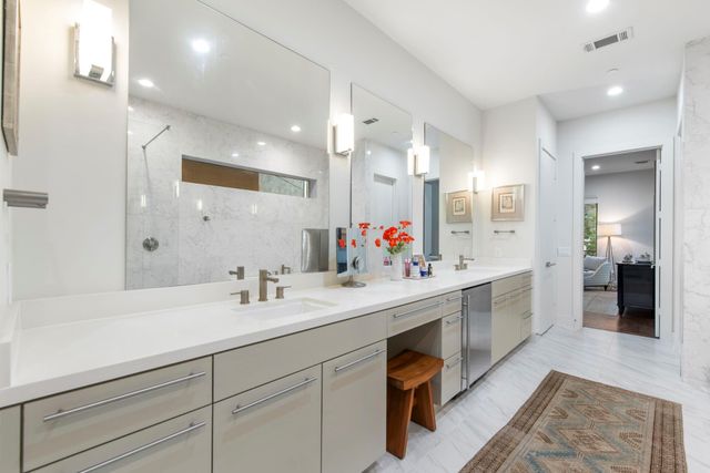 205 Portland Street, Houston, TX 77006