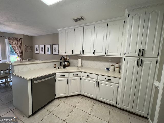 610 Youngs Mill Road, Lagrange, GA 30241