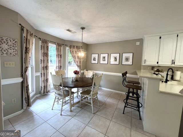 610 Youngs Mill Road, Lagrange, GA 30241