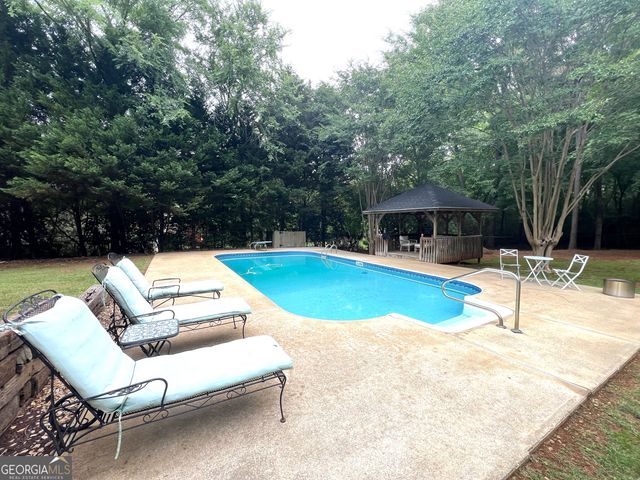 610 Youngs Mill Road, Lagrange, GA 30241