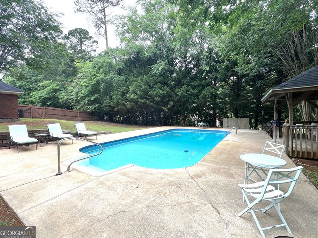 610 Youngs Mill Road, Lagrange, GA 30241
