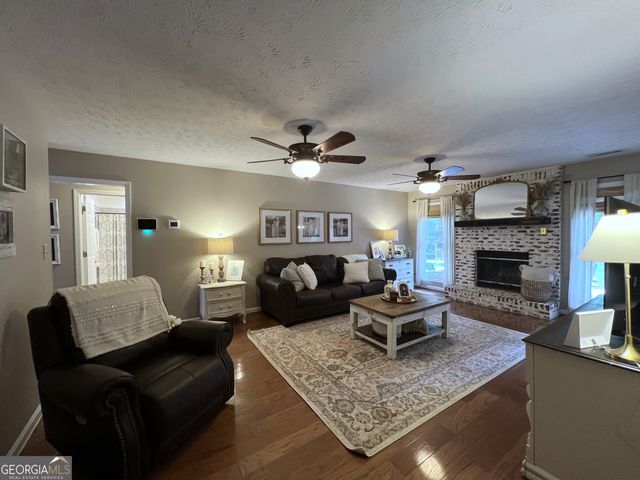 610 Youngs Mill Road, Lagrange, GA 30241