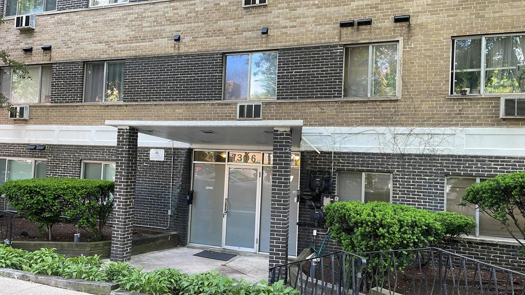 7306 N Winchester Avenue 505, Chicago, IL 60626