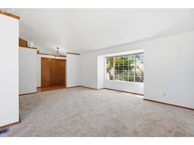 1629 Se ELLIOTT Ave, Gresham, OR 97080