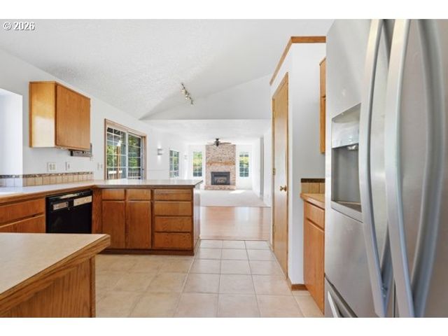 1629 Se ELLIOTT Ave, Gresham, OR 97080
