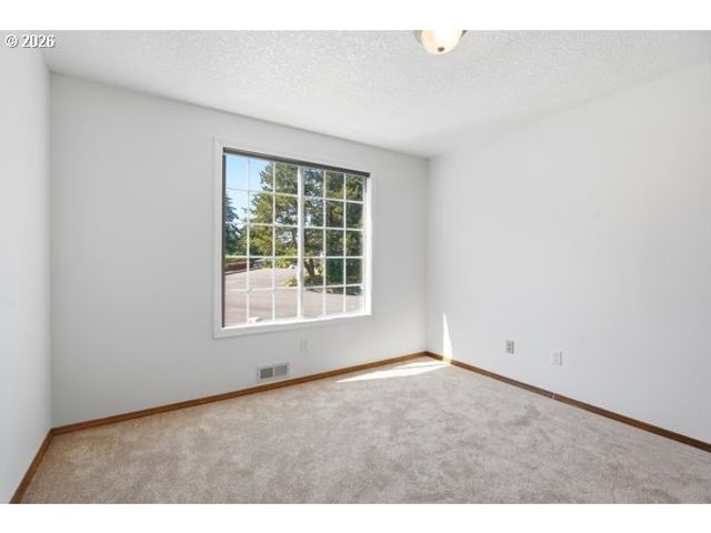 1629 Se ELLIOTT Ave, Gresham, OR 97080