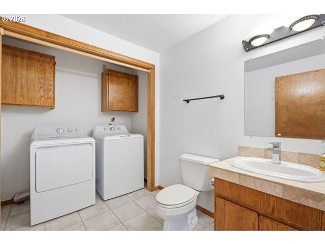1629 Se ELLIOTT Ave, Gresham, OR 97080